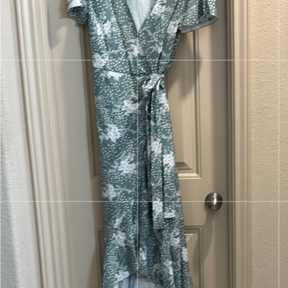 Cupshe Green High Low Wrap Dress with Flutter Sleeves - Picture 4 of 5